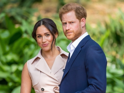 Noi acuzații la adresa Prințului Harry și a lui Meghan Markle după ce și-au mutat copiii la altă școală: „Îi folosesc ca pe niște pioni”