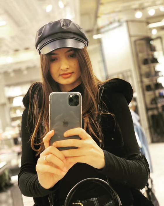 Jador, pregătit să renunțe la burlăcie și să se însoare cu Georgiana? Cântărețul a dus-o pe fosta iubită acasă la părinții lui de Paște