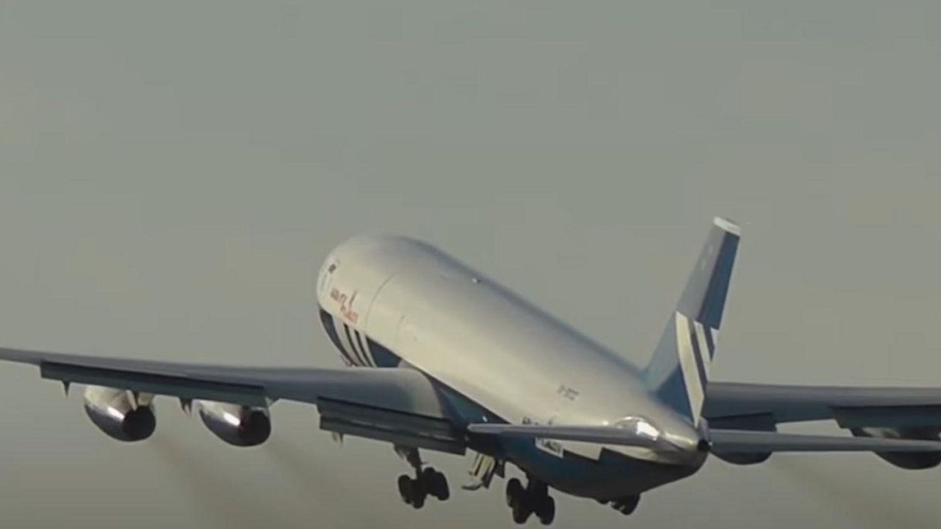 Un avion a fost întârziat din cauza flatulențelor unui pasager