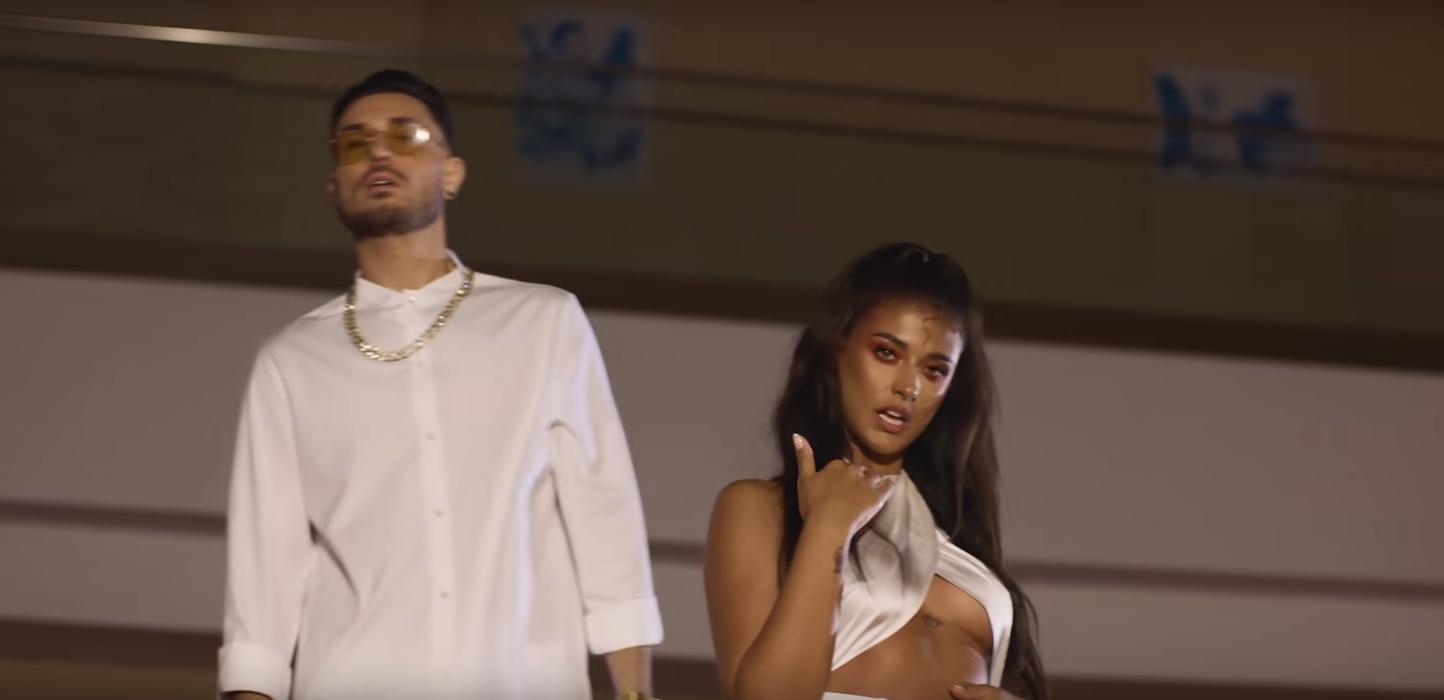Detaliul rușinos observat în noul videoclip scos de Antonia! Fanii au crezut că nu văd bine