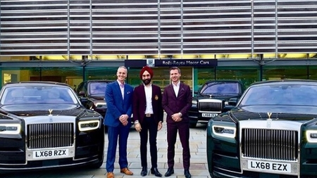 Un miliardar și-a cumpărat 6 Rolls-Royce-uri doar pentru a le asorta cu turbanele sale