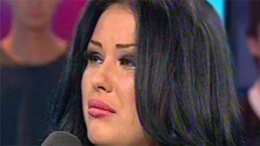 Daniela Crudu l-a dat gata pe stelistul Mihai Costea cu ASTA! Ai văzut-o cu goală puşcă, beată prin cluburi, dar niciodată aşa