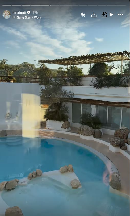 Nu e o glumă! Cât costă 3 nopți de cazare în Ibiza, destinația unde Alex Bodi și iubita au mers în vacanță