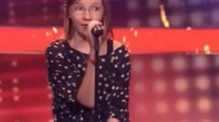 VIDEO Emotionant! O fetita de 13 ani a spulberat juriul la "Nemtii au talent" cu o melodie de-a lui Amy Winehouse