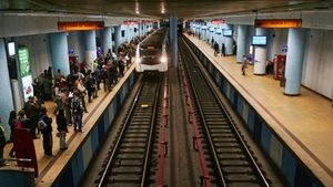 ULTIMA ORA! Un barbat a murit, dupa ce s-a aruncat in fata metroului la Crangasi