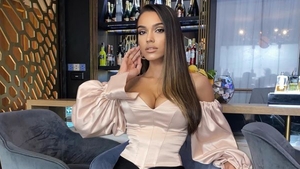 Cum şi-a început Karmen Minune cariera muzicală? Ce a spus tatăl său când a văzut-o pentru prima dată pe scenă