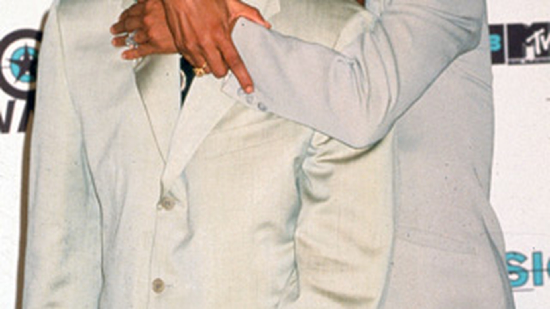 Bobby Brown, pe scena la cateva ore dupa moartea fostei sotii: "Te iubesc, Whitney"