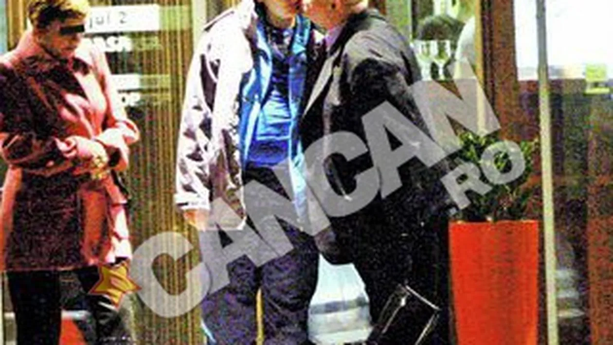 Si-a pupat cu foc nepotelul! Generalul Pavel Abraham a cinat cu familia in oras