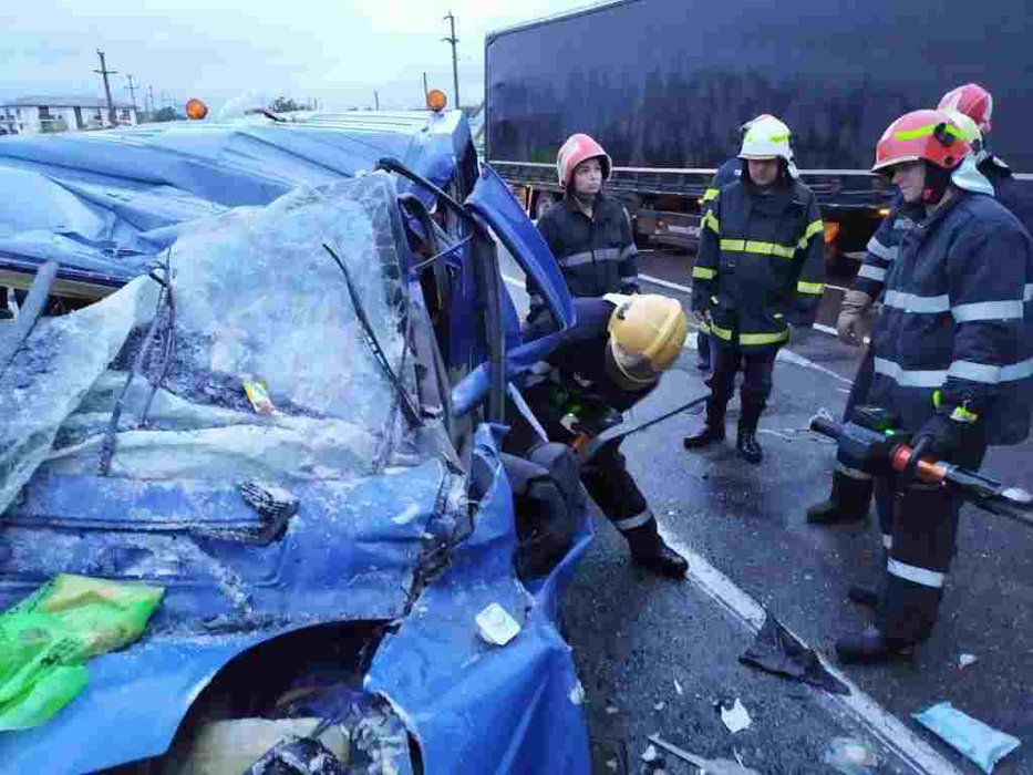 Medic de 35 de ani, mamă a unei fetițe de 5 ani, printre victimele accidentului grav din Iași