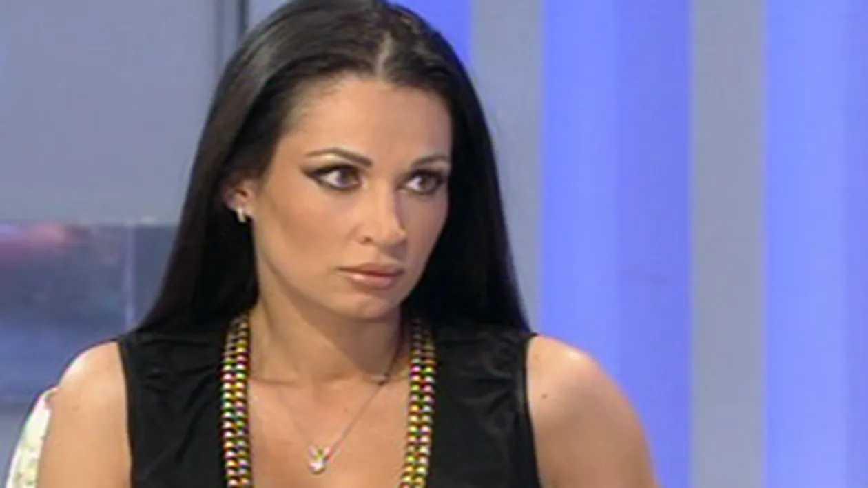 Nicoleta Luciu e mama deschisa la toate: Daca fata mea va vrea la 18 ani silicoane, o las si il conving si pe taica-su