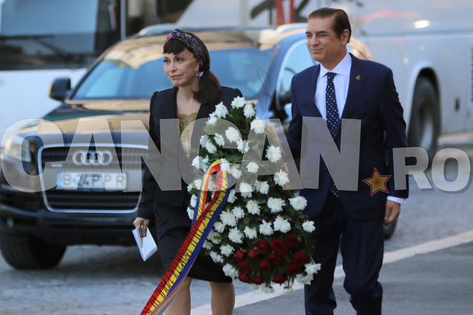 Prinţesa LIA şi prinţul PAUL au venit să-i aducă un ultim omagiu maestrului RADU BELIGAN!