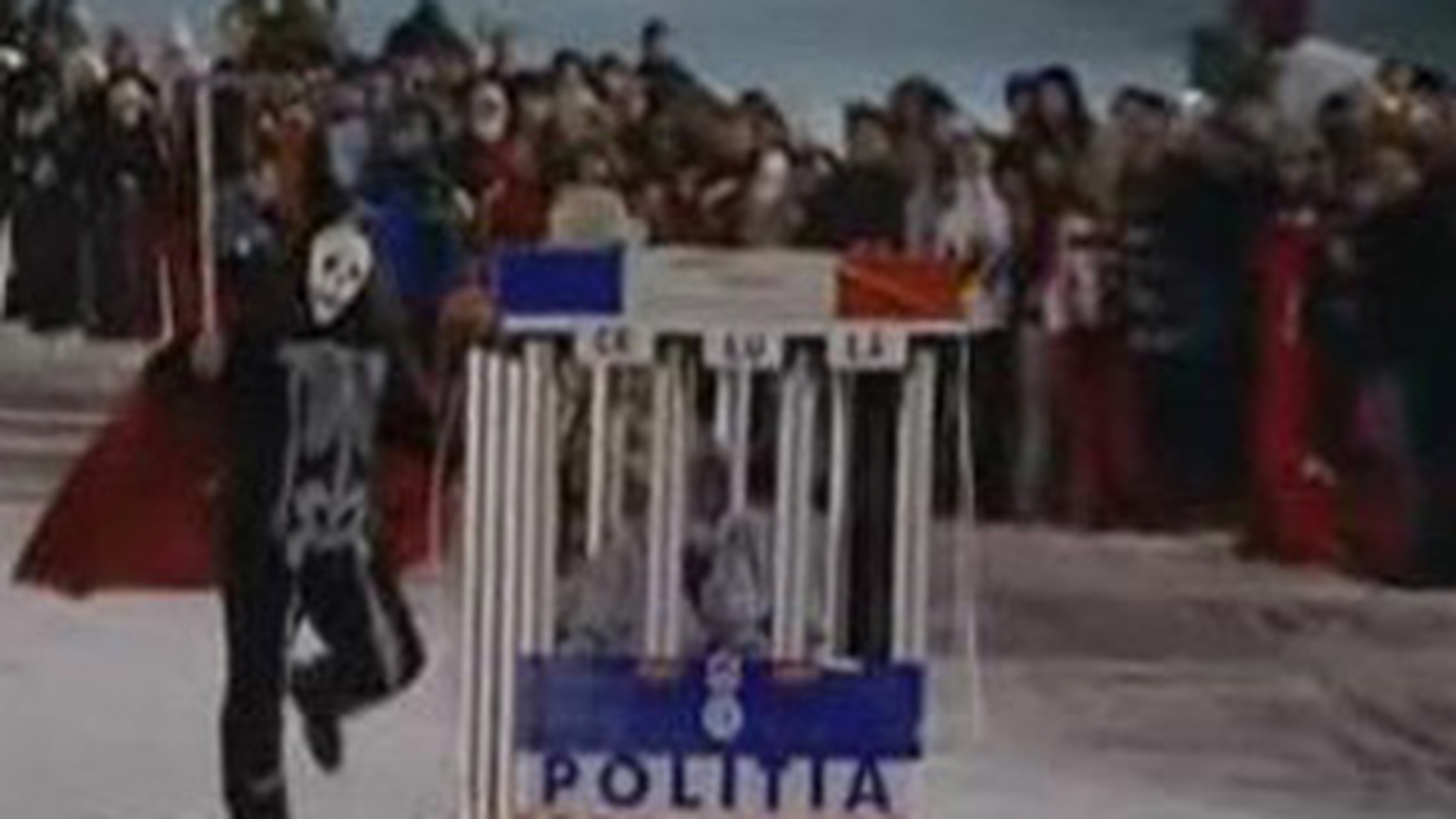 VIDEO Cursa inedita de sanii "tunate" pe partia "Bradul" din Poiana Brasov!
