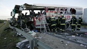 Accident cu un autocar romanesc in Ungaria! Cel putin 22 de persoane au fost ranite
