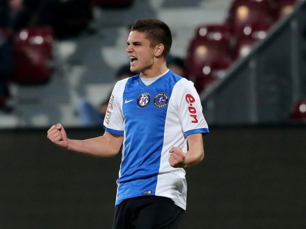 Răzvan Marin a fost propulsat în fotbalul mare de Viitorul