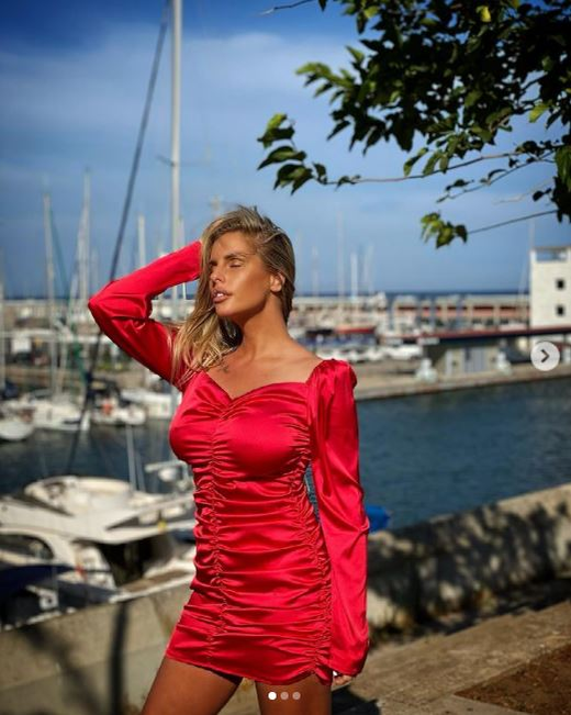 Florentina Raiciu, declarată cea mai senzuală apariție din Playboy unde a pozat de 5 ori! Din ce câștigă bani presupusa amantă a lui Laurențiu Reghecampf | Galerie FOTO HOT