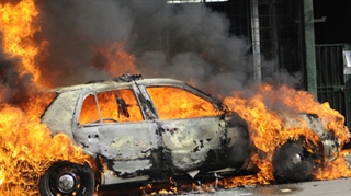 Explozie in centrul Chisinaului, langa Ambasada Chinei! O masina a sarit in aer