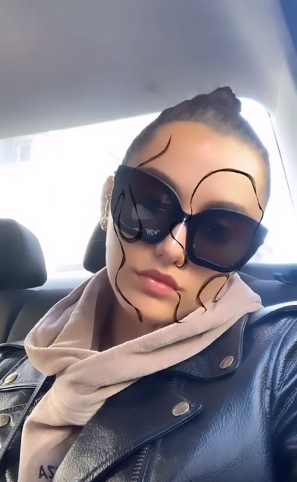 Cum a reacționat Alexia Eram după ce a fost jignită în public! Fiica Andreei Esca, filmată cu masca medicală pe față