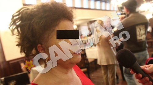 Iubeste ca pe vremea cand era adolescenta! O cantareata de muzica populara, in amor cu un barbat mai tanar decat ea cu 15 ani!