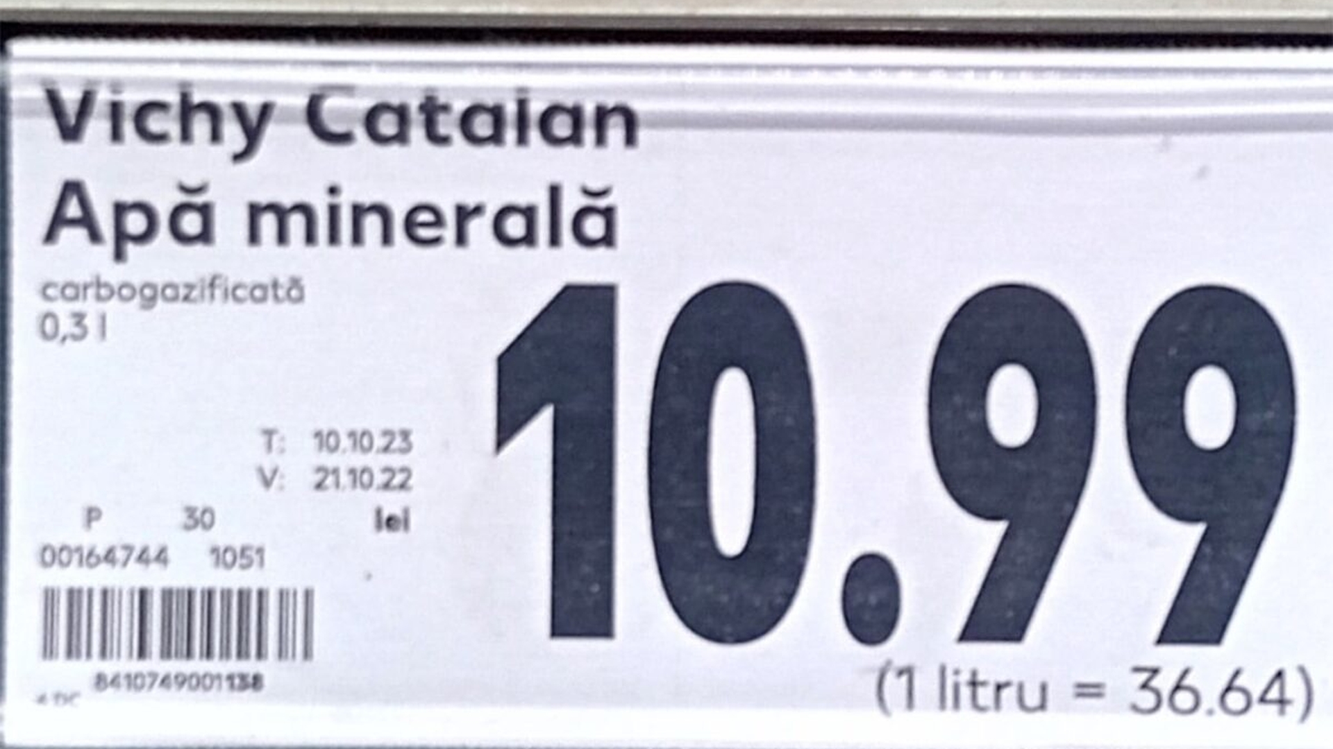 Ce conține, de fapt, apa minerală de 0.33 litri care se vinde în Kaufland România cu 11 lei