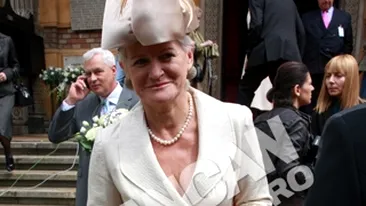 Monica Tatoiu revine la afacerile care au consacrat-o. Si-a deschis o companie de cosmetice si vrea sa-si faca fabrica!