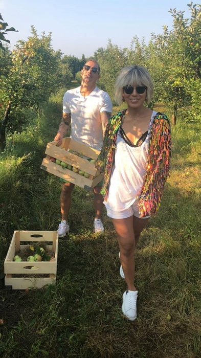 Vladimir Drăghia, filmat în compania unei blonde sexy la nicio lună de la nuntă. Ipostazele apropiate în care au fost surprinși cei doi