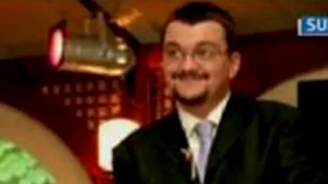 Tatal fetitei batute de bona anul trecut a fost atacat in fata blocului