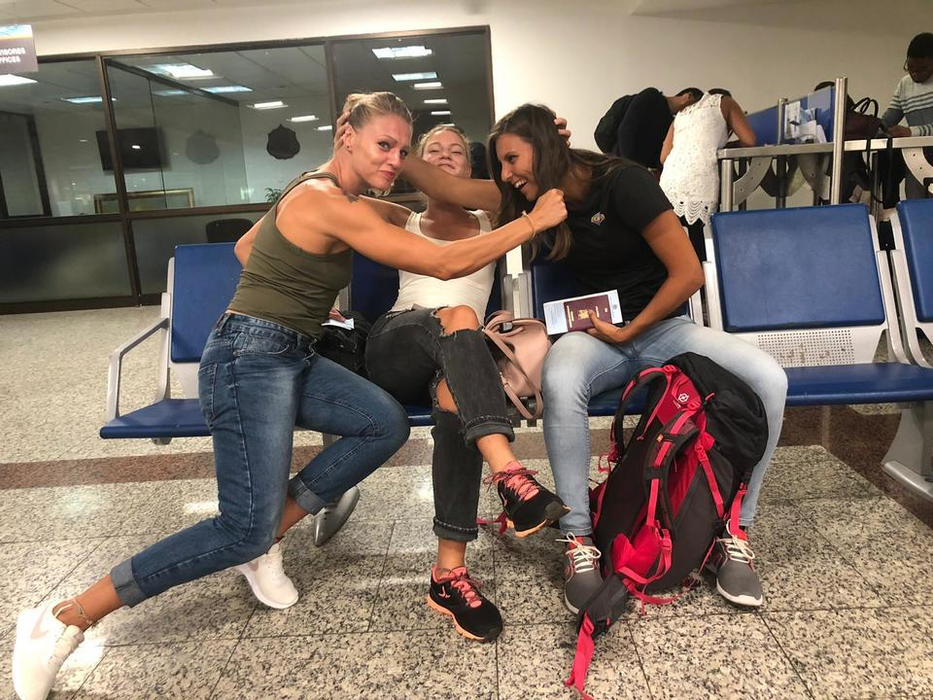 Momente de tensiune în aeroport! În drum spre casă, fetele de la Exatlon s-au păruit