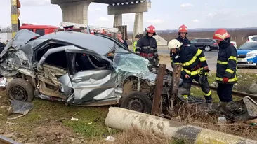 Accident grav în Tecuci! Un autoturism a fost lovit de un tren Interregio