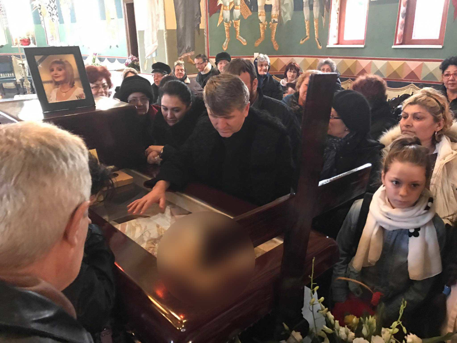 Gestul făcut de Cristian Pomohaci chiar la căpătâiul Ilenei Ciuculete i-a şocat pe oameni!