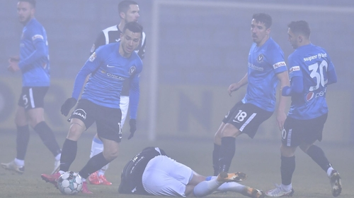 Întrerupt de ceață, meciul Viitorul – Poli Iași se reia marți din minutul 68 de la 0-0!