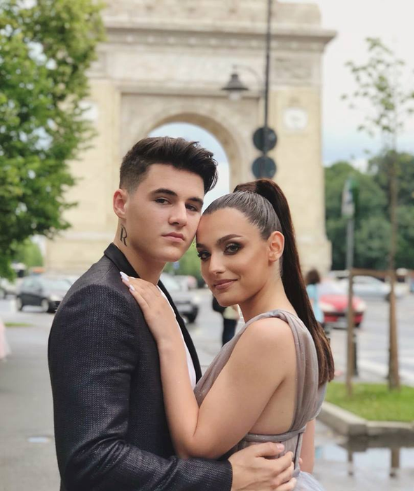 Vedetele care dau astăzi examenul scris la Limba română! Unul este „ginerele” Andreei Esca