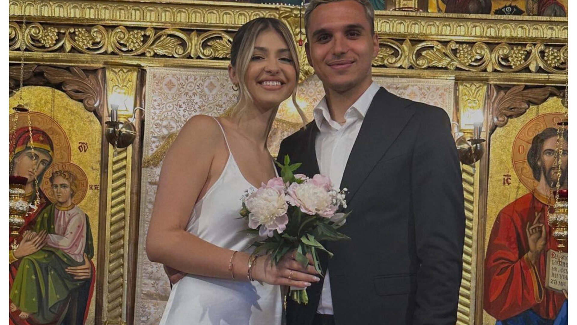 Zi importantă pentru un jucător din echipa națională. Fotbalistul s-a căsătorit religios cu o celebră vloggeriță