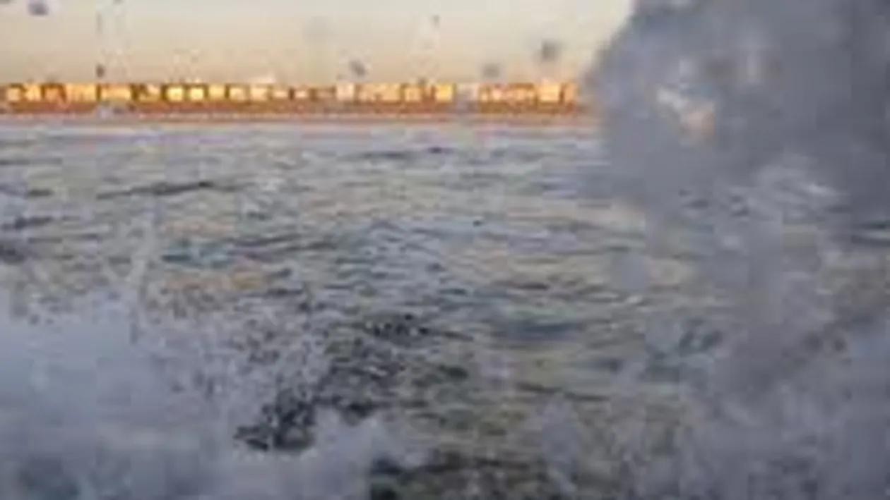 California sub ape! 2.000 de persoane, evacuate din calea viiturii