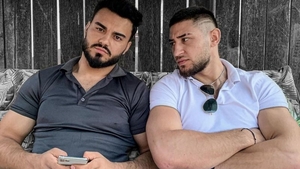 Jador și Bogdan Mocanu, așa cum nu i-ai văzut niciodată! Unde au fost surprinși cei doi: ”Asta e, s-a scumpit benzina...”