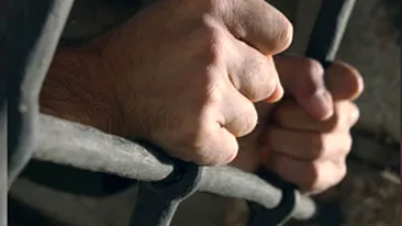 SOCANT! Un criminal american isi viola victimele, le strangula, le resuscita, apoi le sugruma pana mureau