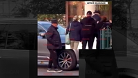 Imagini de la priveghiul lui Viorel Păunescu. Mitică Dragomir, printre primii care au venit să-și ia rămas-bun de la fostul președinte al Stelei