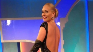 Vica, cu sanii in vant prin Venetia! Iata cu cine s-a distrat blonda peste hotare