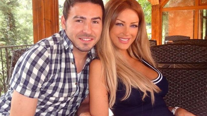 Graviduţa BIANCA DRĂGUŞANU, mesaje dubioase pentru ADRIAN CRISTEA: "Unde este...?"