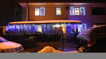 Uite cum si-au impodobit vilele de Sarbatori Pepe, Andra, Becali, Piturca si Bodo! Care casa de vedeta iti place cel mai mult?