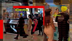 L-a părăsit pentru o...cafea! Lino Golden a cerut-o de soție chiar de ziua lui, dar iubita nu a rezistat tentației și l-a lăsat singur, la tejghea