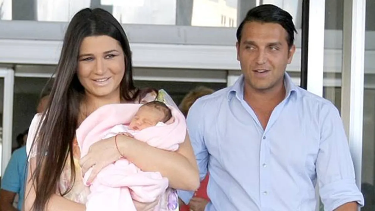 Decizie de ultim moment! Elena Basescu si sotul ei NU mai fac petrecerea de botez astăzi!