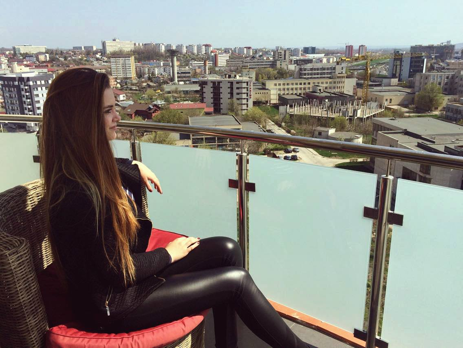 Cine e de fapt Daniela Machidon, sexy-studenta care a luat ultimul golden buzz la Românii au Talent. Ce nu s-a spus la Pro TV