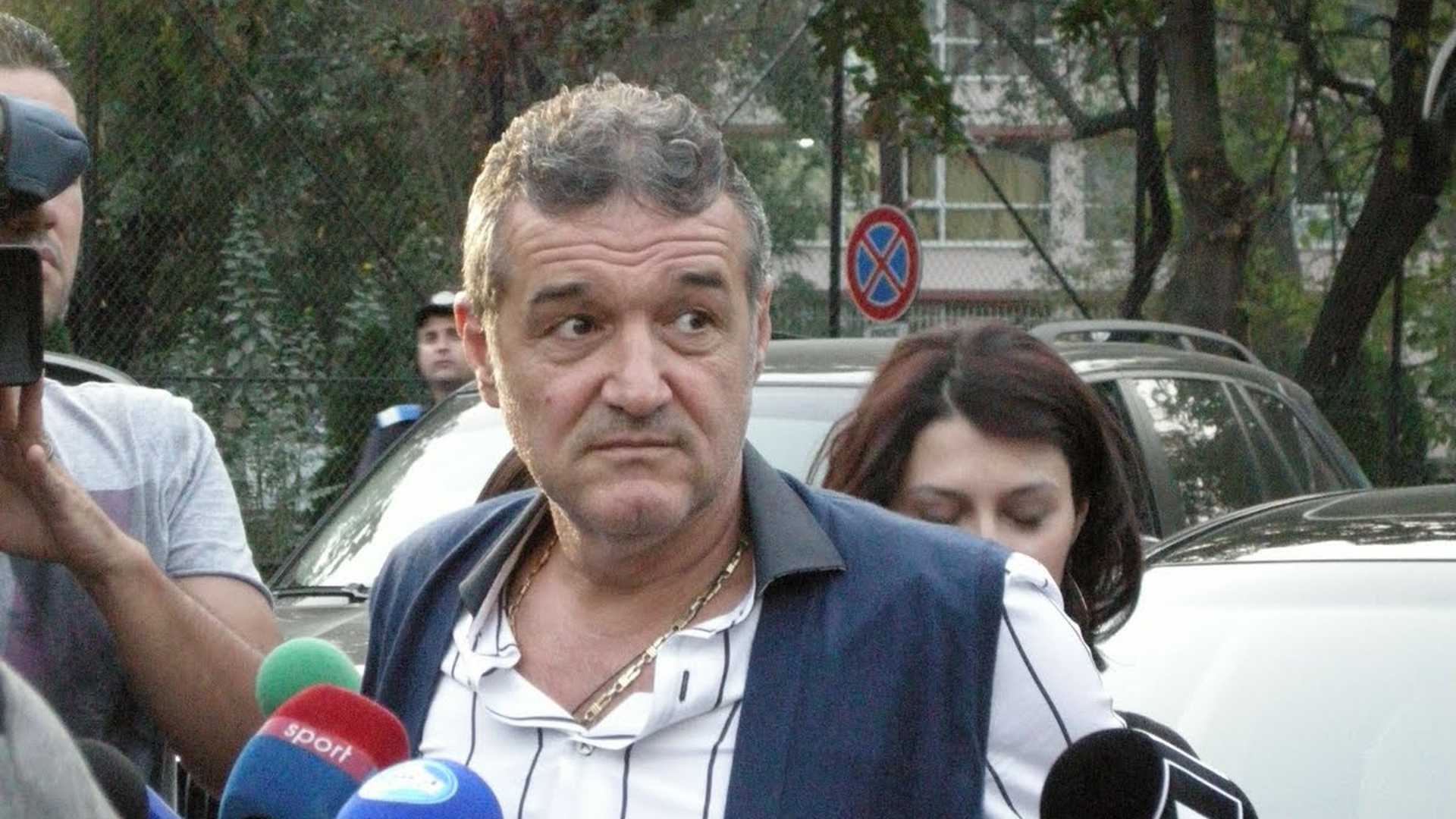 Gigi Becali, gata sa-si doneze toata averea pentru victimele de la "Colectiv": "Vreau sa scap de povara bogatiei"