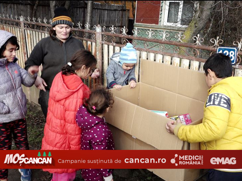 Copiii din comuna Nuci au fost vizitați de MOȘ CANCAN. Un zâmbet pentru micuții din familiile nevoiașe