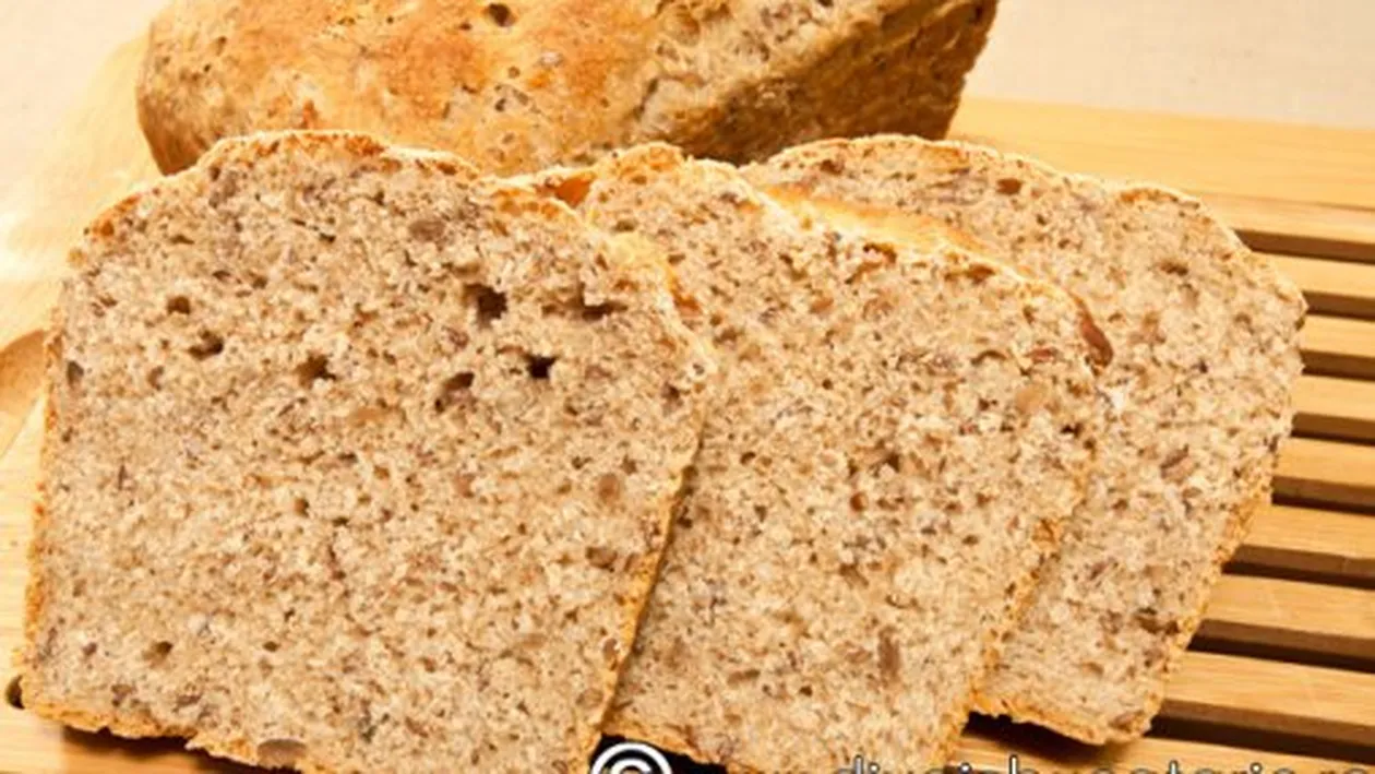 Mic dejun de groază! Vezi ce a găsit o femeie într-o pâine, în timp ce pregătea masa de dimineaţă
