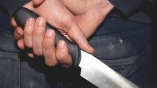 Un fost politist din Constanta a incercat sa se sinucida, dupa ce si-a omorat mama, injunghiind-o in gat!