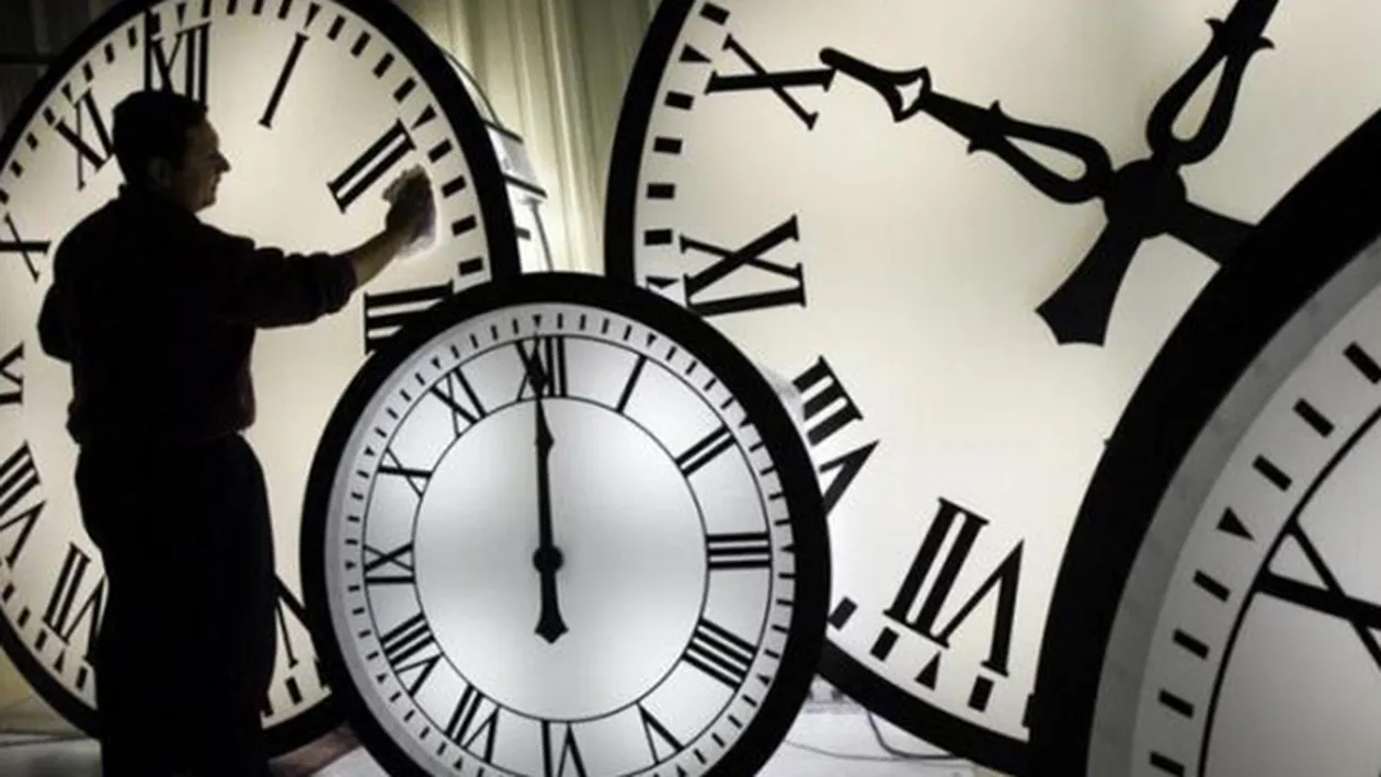 Romania trece in noaptea de sambata spre duminica la ora OFICIALA de iarna!