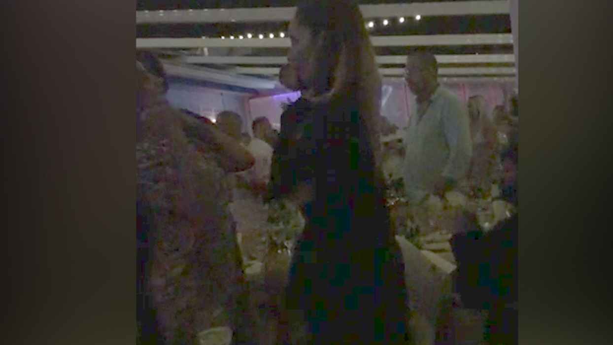 Adriana Zoica și-a etalat burtica de graviduță într-un club din Mamaia