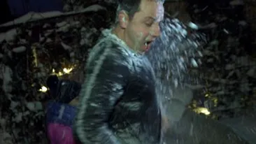 VIDEO Catalin Maruta s-a trezit cu 10 tone de zapada in curtea casei! Afla ce farsa i-au facut colegii de ziua lui!