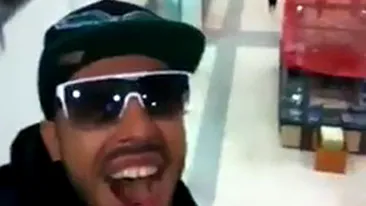 VIDEO Alex Velea s-a rupt in figuri la mall in timp ce fanii il asteptau!
